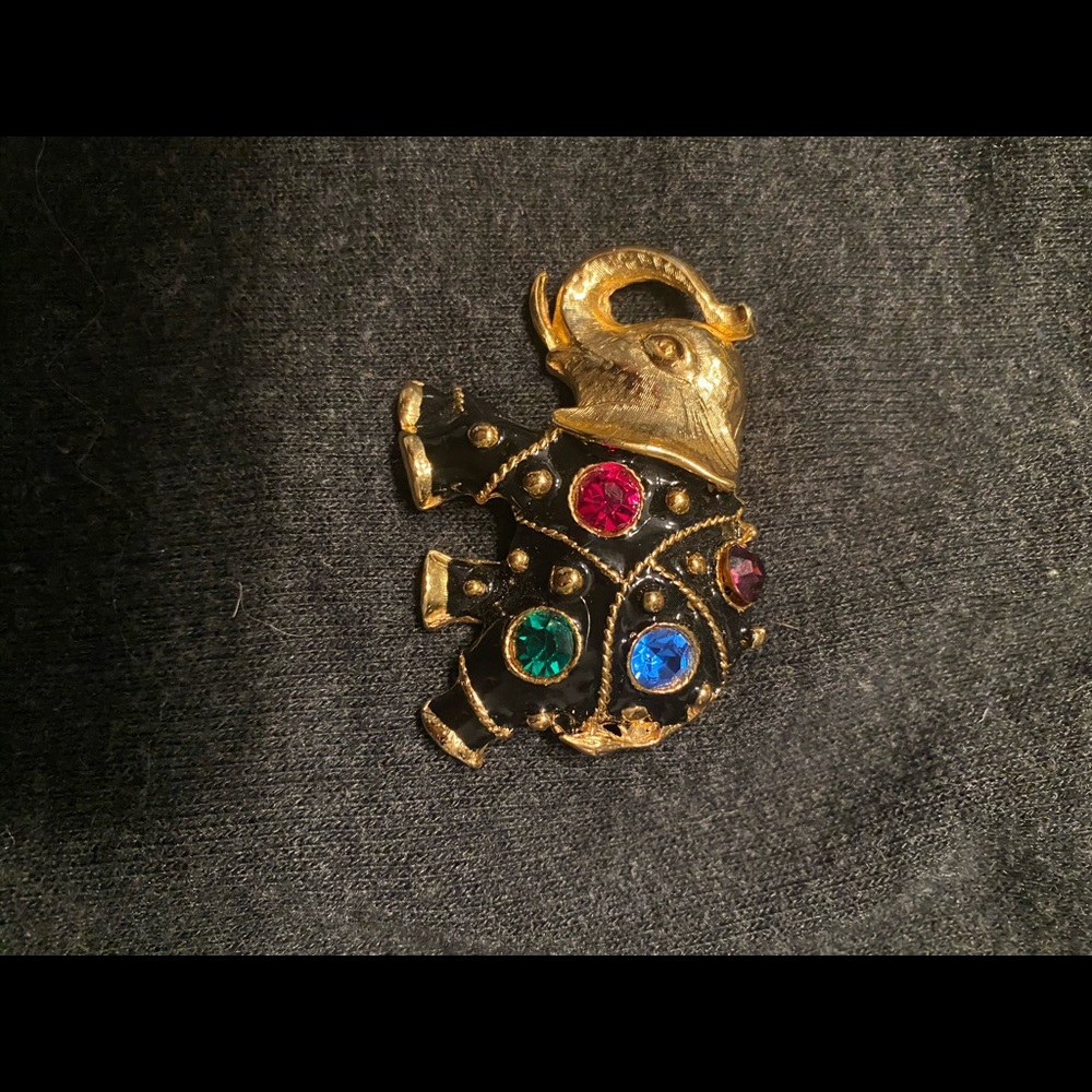 Elephant pin